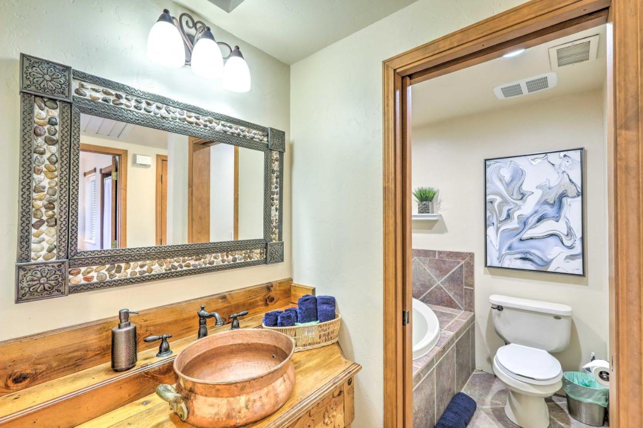 Bright Sedona Home With Deck And Mountain Views! Kültér fotó